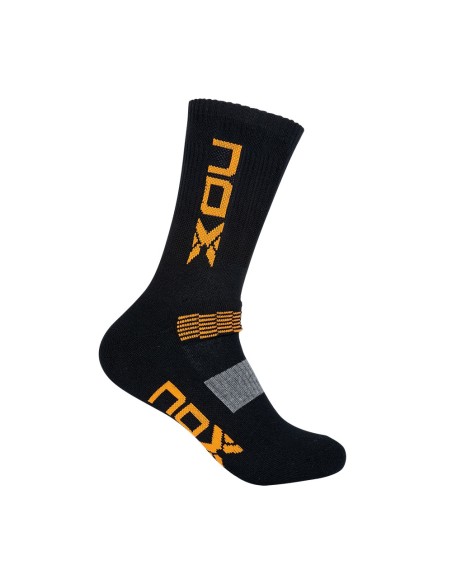 Nox -Calcetines Técnicos Media Caña Nox Negro Naranja