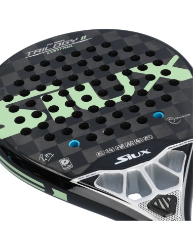 Siux -Siux Trilogy II Control Patty Llaguno