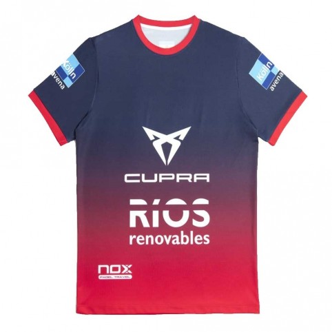 Nox -Nox Agustin Tapia sponsorizza la maglietta blu della squadra